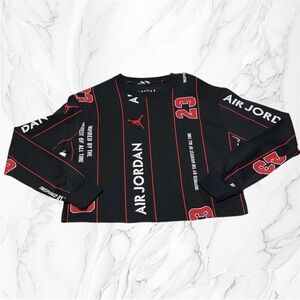 Nike Jordan Women's Air Long Sleeve Graphic crop T-Shirt in black size XS